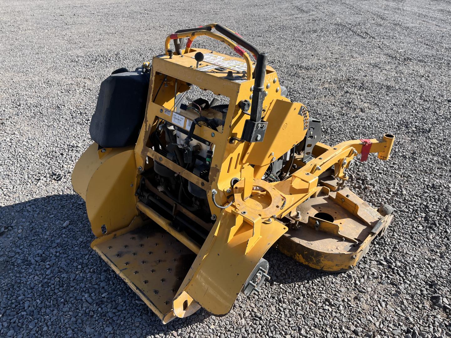 ./imagenes/INVOICE/2019/18030/CORTADORA DE ZACATE CLUB CADET 53A18CSA050 (4).JPG